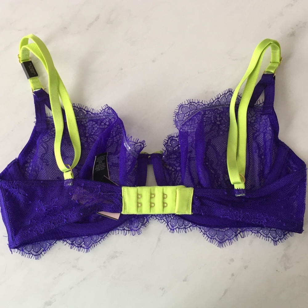 NWT Victoria’s Secret Unlined/Underwire Bra - Picture 2 of 6